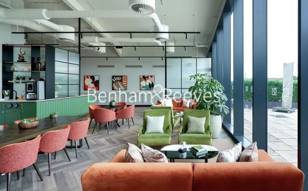 Cedrus Avenue, Southall, UB1, photo 15