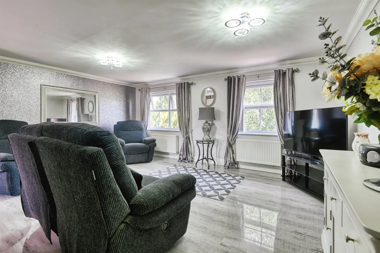 Hawksworth Crescent, Chelmsley Wood, Birmingham, photo 4