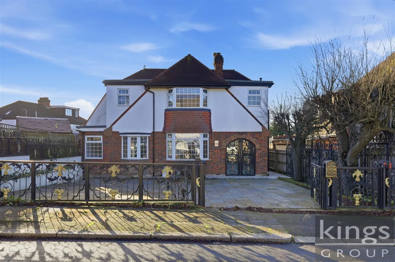 Croft Close, London, photo 34