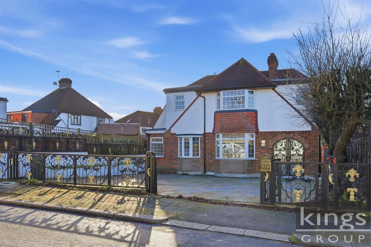 Croft Close, London, photo 35