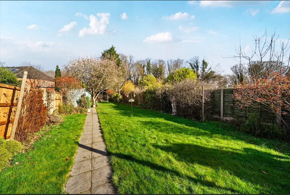 Rowlands Crescent, Solihull, B91, photo 11