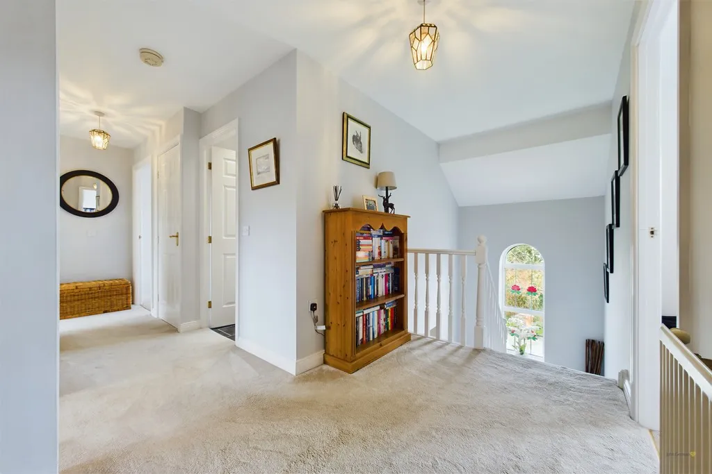 Oakover Close, Uttoxeter, photo 19