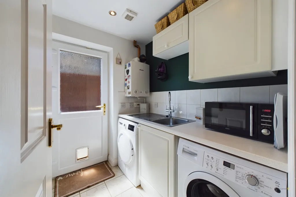 Oakover Close, Uttoxeter, photo 14