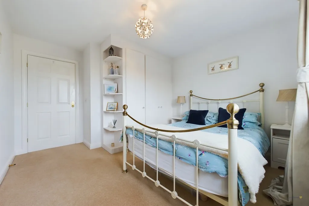 Oakover Close, Uttoxeter, photo 28