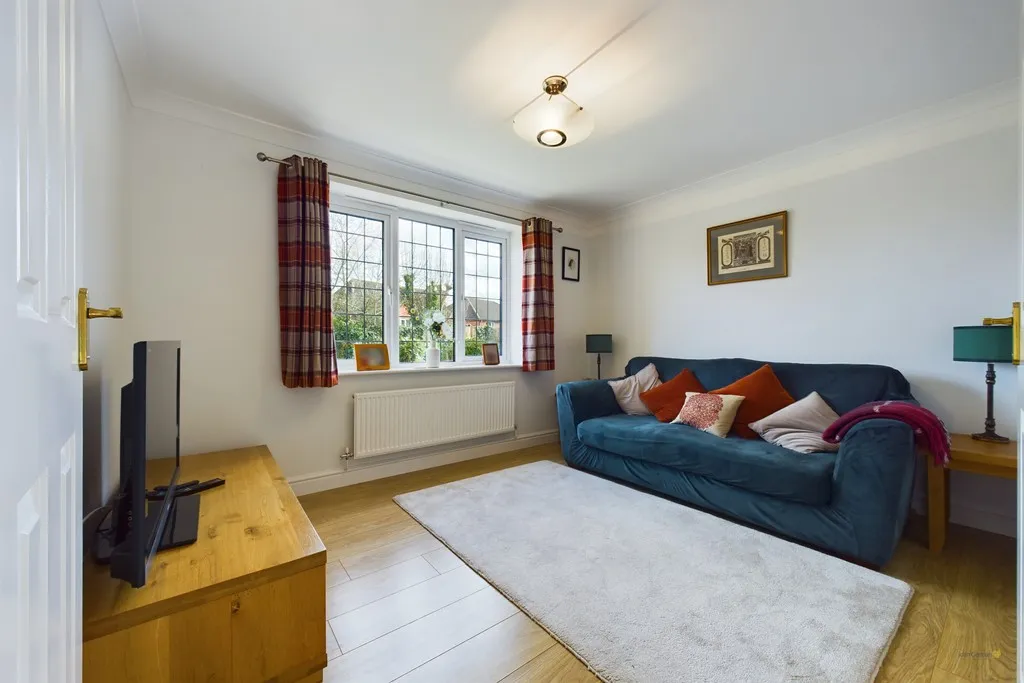 Oakover Close, Uttoxeter, photo 4