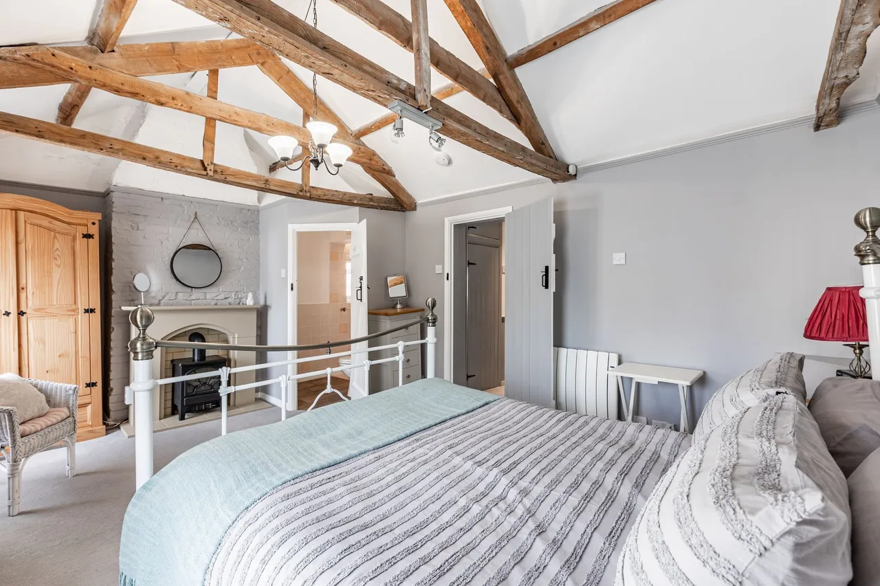 Charming Detached Cottage with Barn i, photo 10