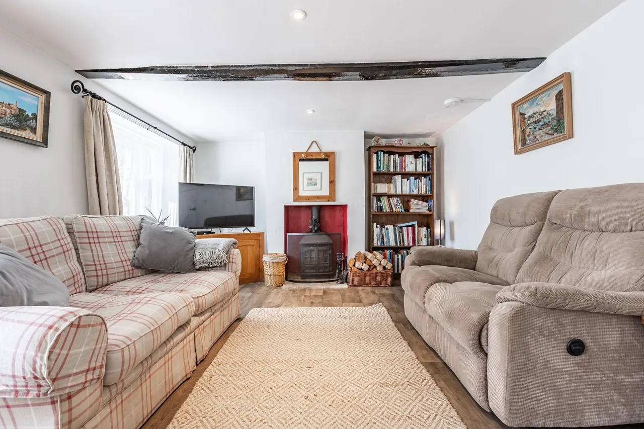 Charming Detached Cottage with Barn i, photo 6