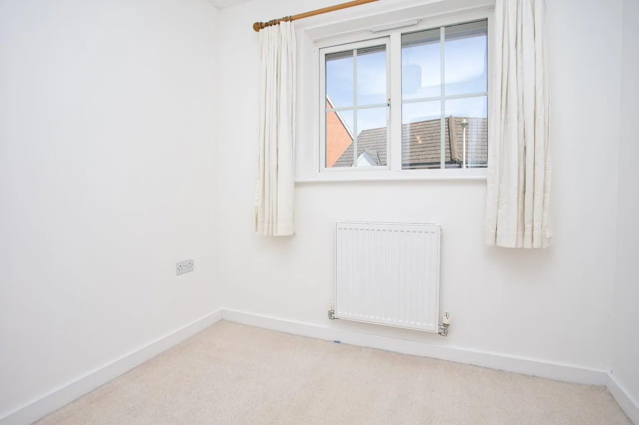 Storey Crescent, Hawkinge, CT18, photo 8