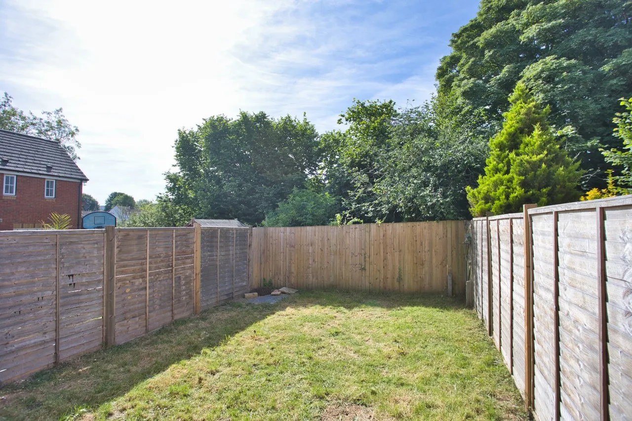 Storey Crescent, Hawkinge, CT18, photo 2