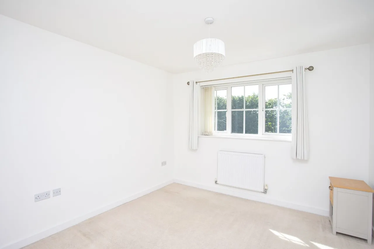 Storey Crescent, Hawkinge, CT18, photo 6