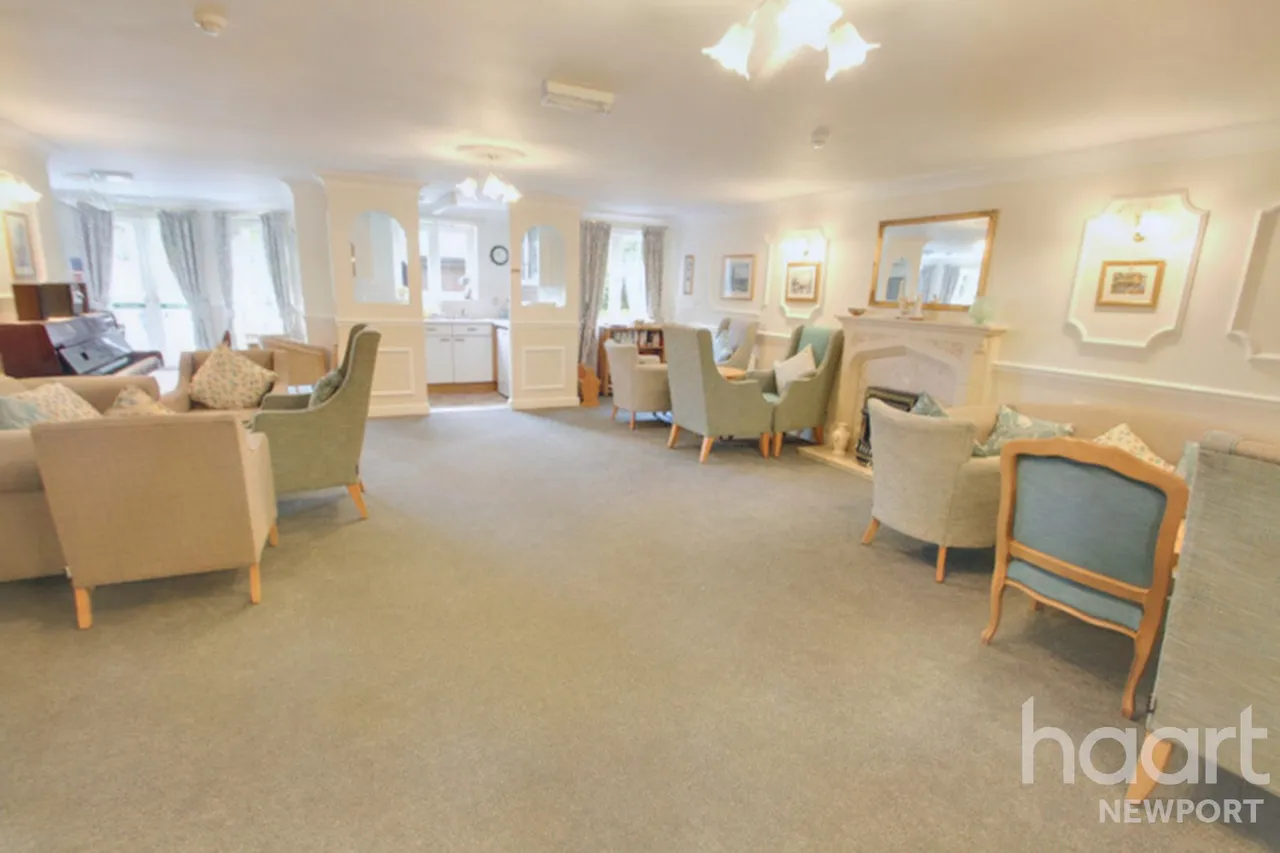 Bassaleg Road, Newport, NP20, photo 14