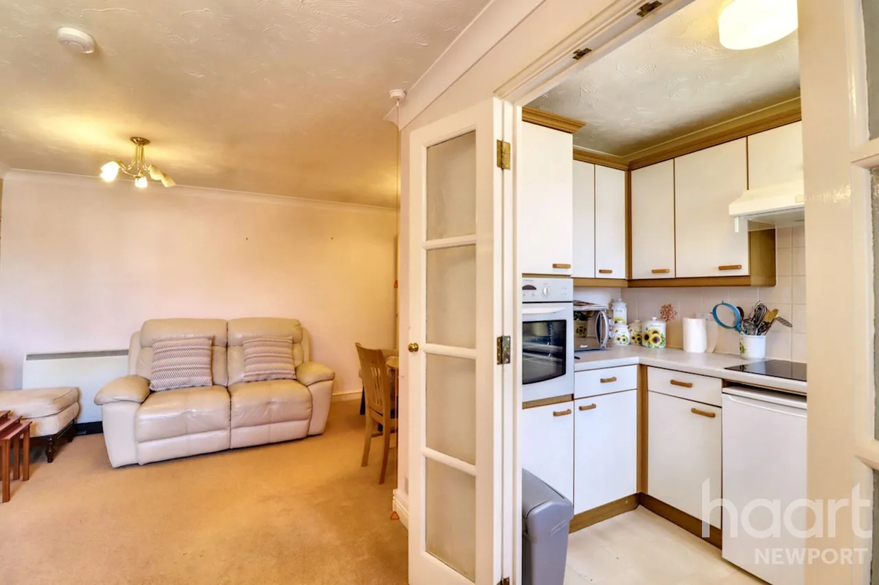 Bassaleg Road, Newport, NP20, photo 8