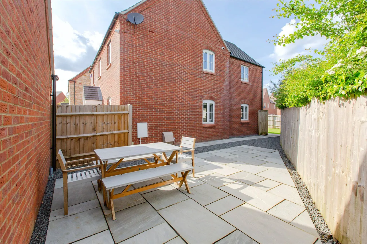 Blackhorse Drive, Old Stratford, MK19, photo 11