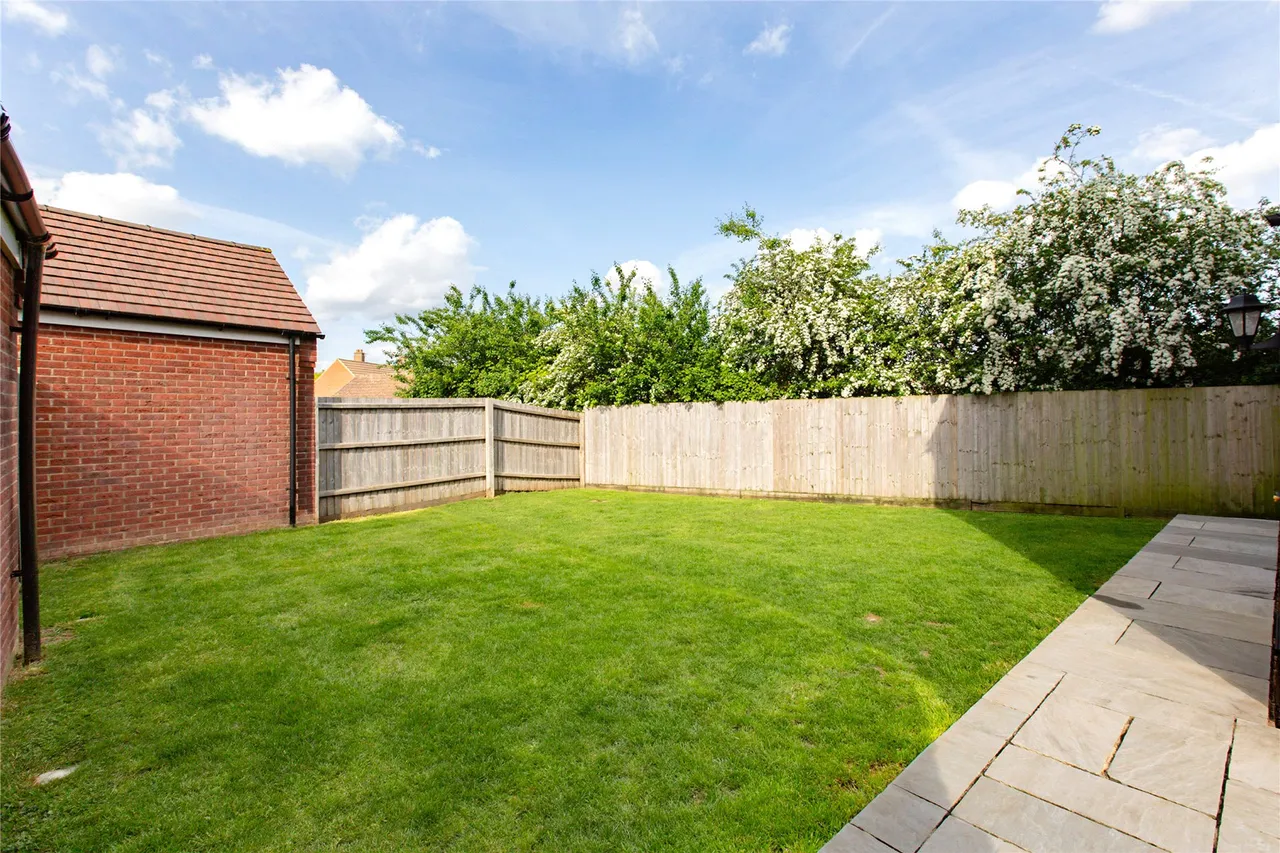 Blackhorse Drive, Old Stratford, MK19, photo 12