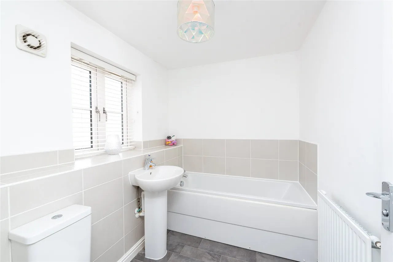Blackhorse Drive, Old Stratford, MK19, photo 14
