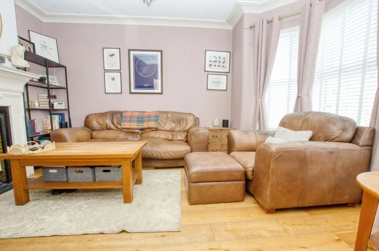Manor Farm Road, Bitterne Park, Southampton, SO18 1NY, photo 2