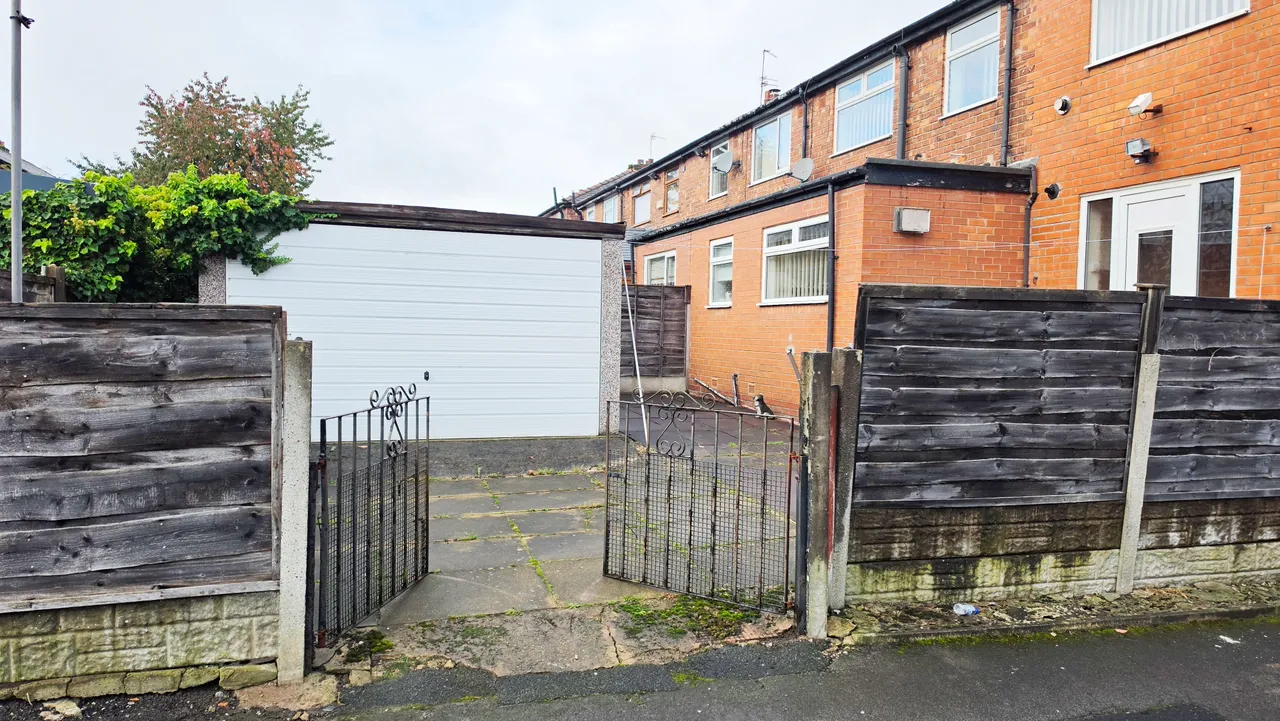 Kipling Avenue, Droylsden, M43, photo 18