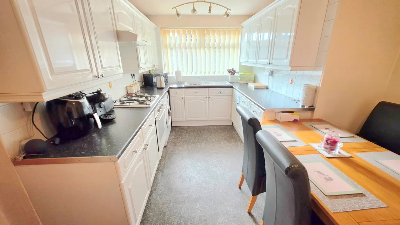 Kipling Avenue, Droylsden, M43, photo 8