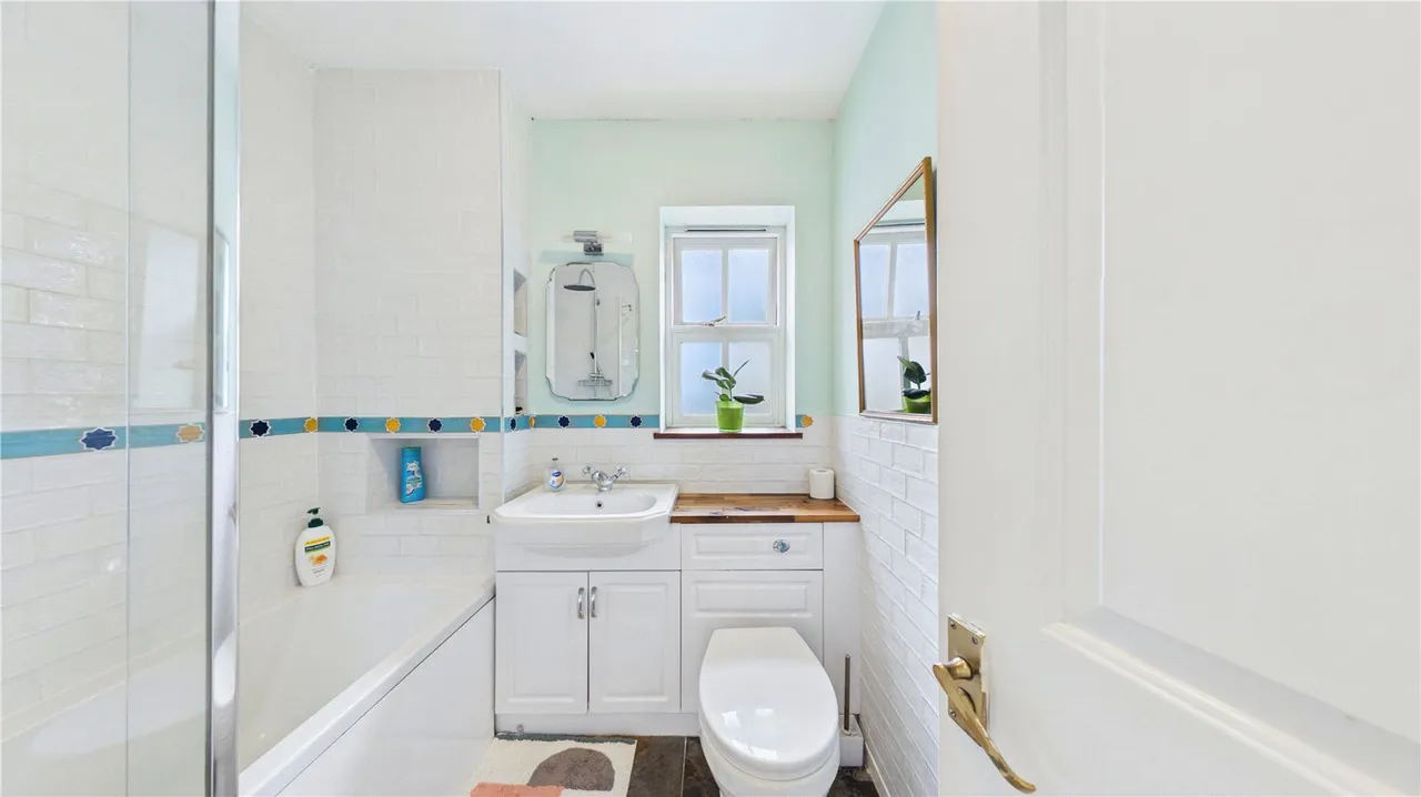 Langley Lane, SW8, photo 14