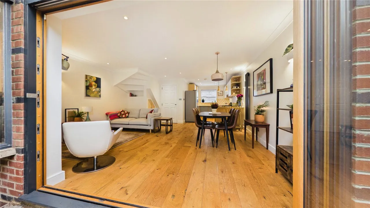 Langley Lane, SW8, photo 23