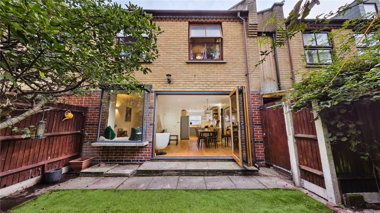Langley Lane, SW8, photo 4