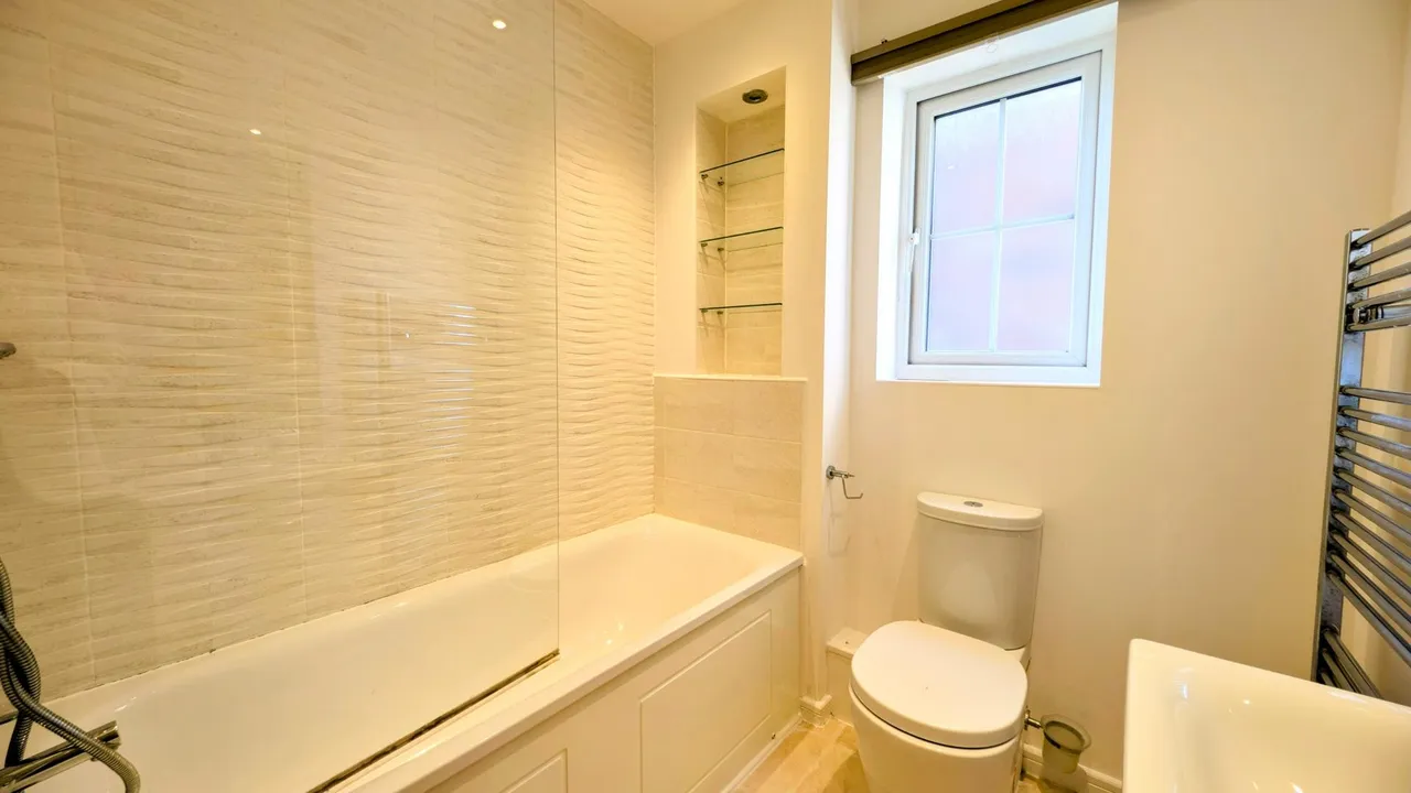 Stephenson Grove, Rainhill, L35, photo 9