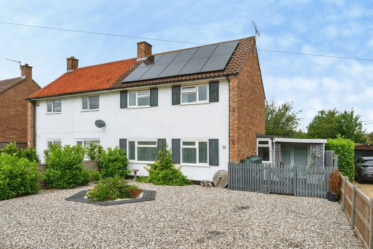2 bed house for sale — School Lane, Northwold, Thetford