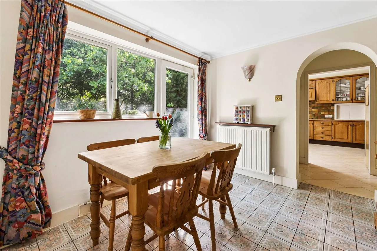 The Ridings, Cobham, Surrey, KT11 2PT, photo 7