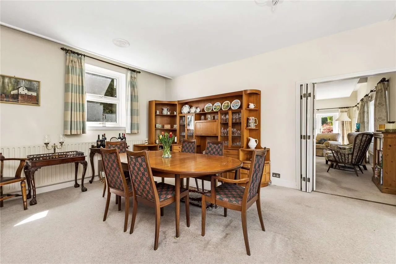 The Ridings, Cobham, Surrey, KT11 2PT, photo 6