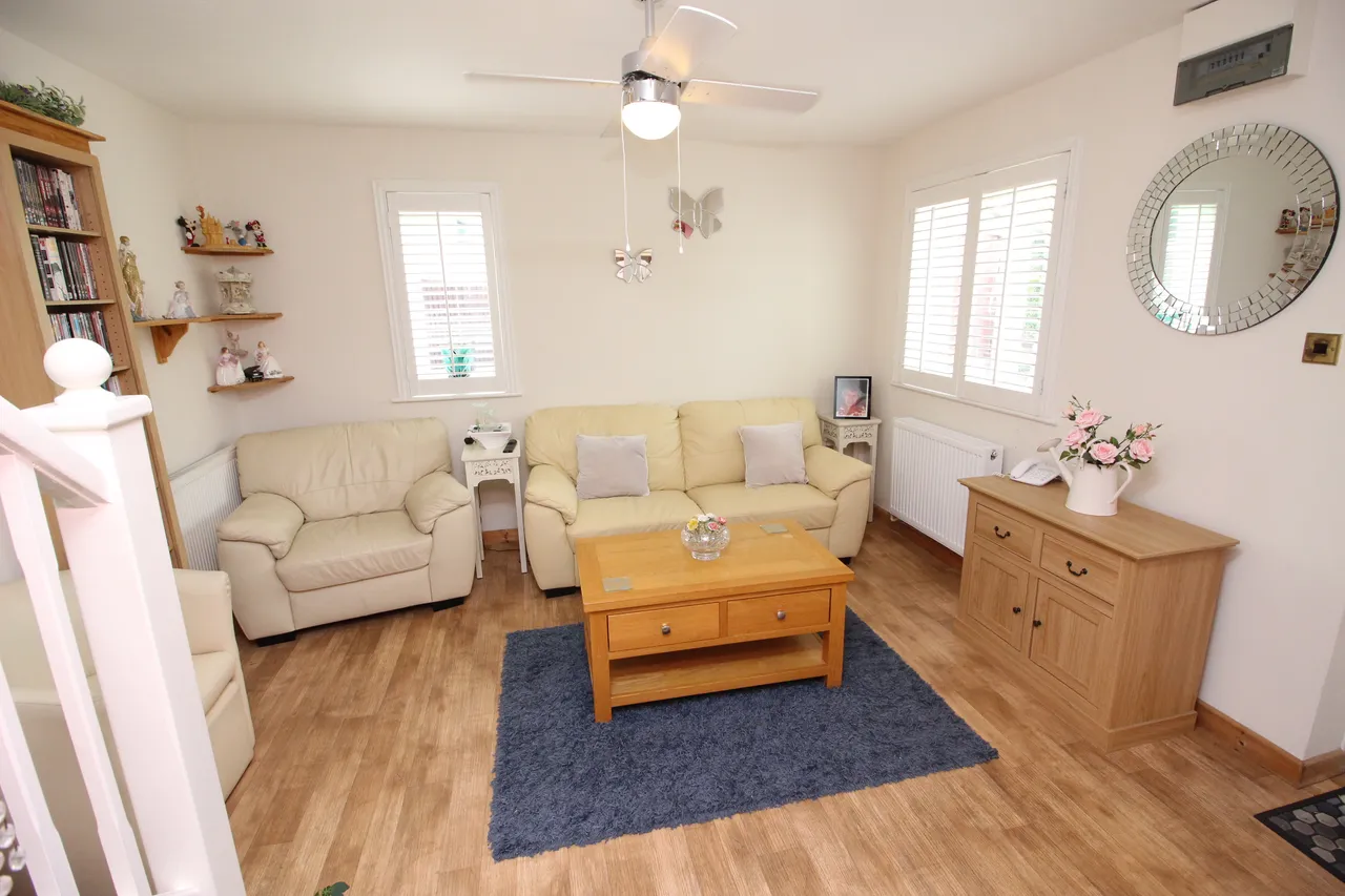 Cotswold Way, Worcester Park, KT4, photo 2