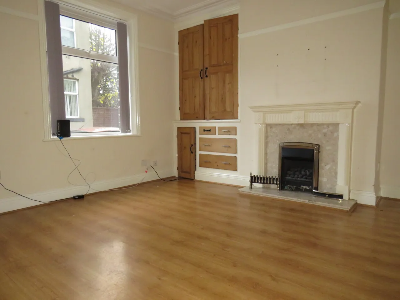 2 bed house to rent — Friendly Fold Road, HALIFAX