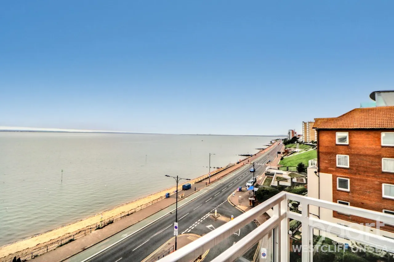 1 bed retirement property for sale, Holland Road, Westcliff-On-Sea, SS0