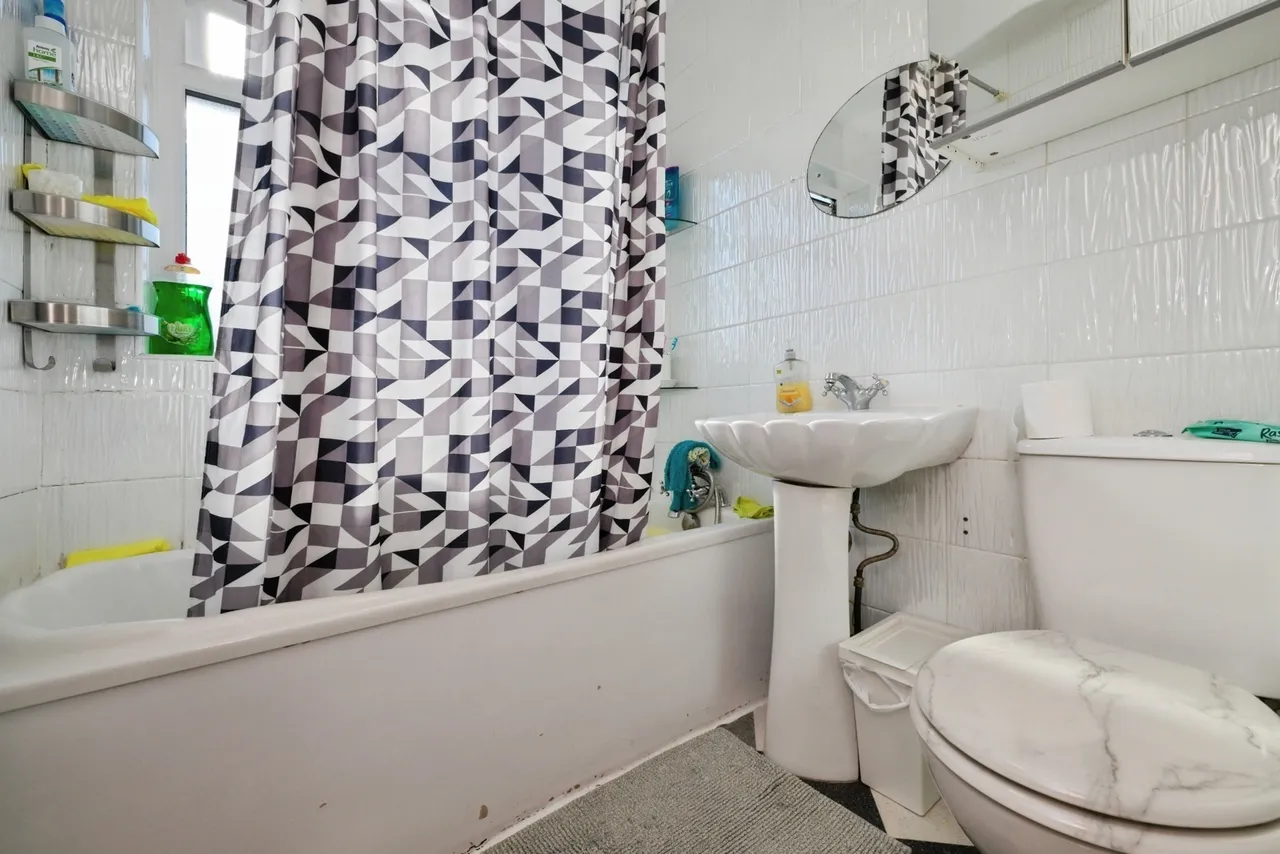 Aldridge Avenue, ENFIELD, Middlesex, EN3, photo 13
