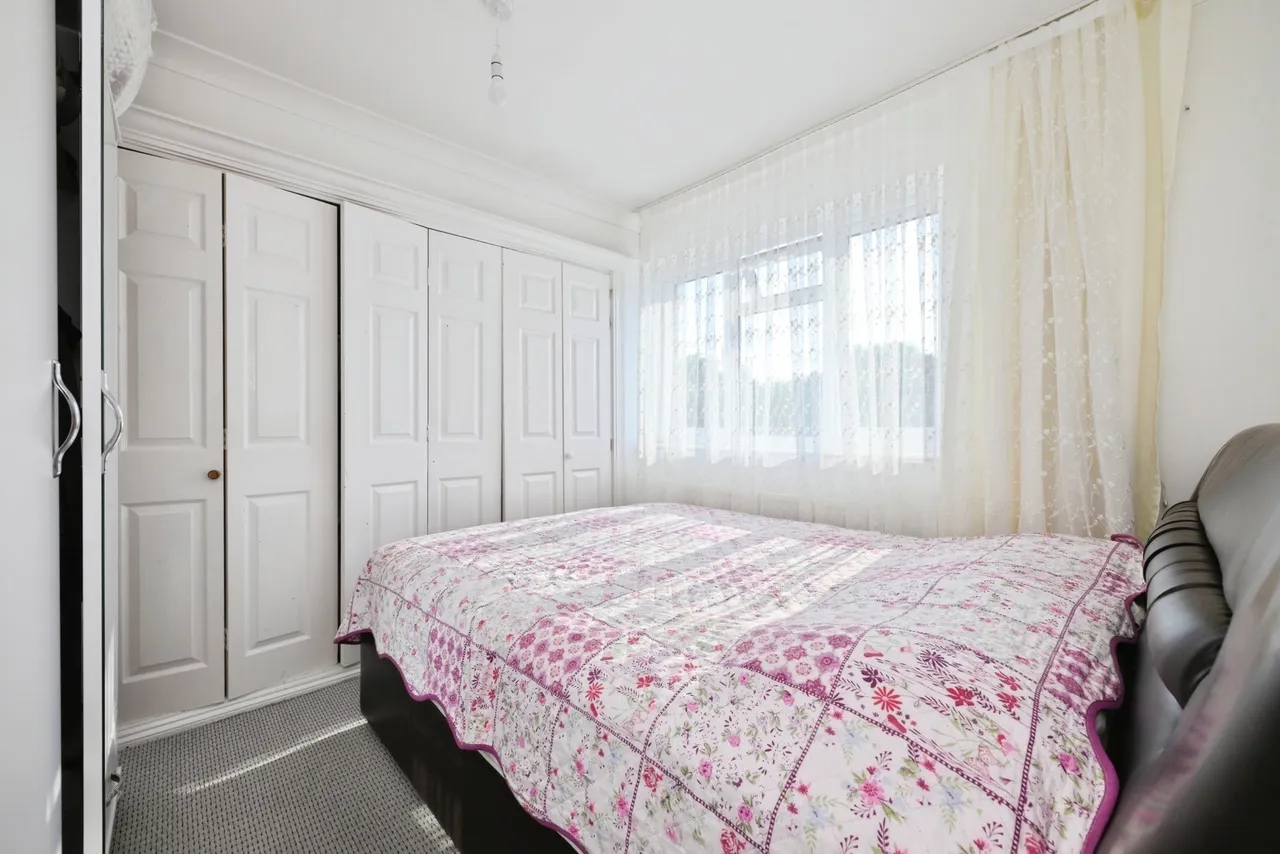 Aldridge Avenue, ENFIELD, Middlesex, EN3, photo 9