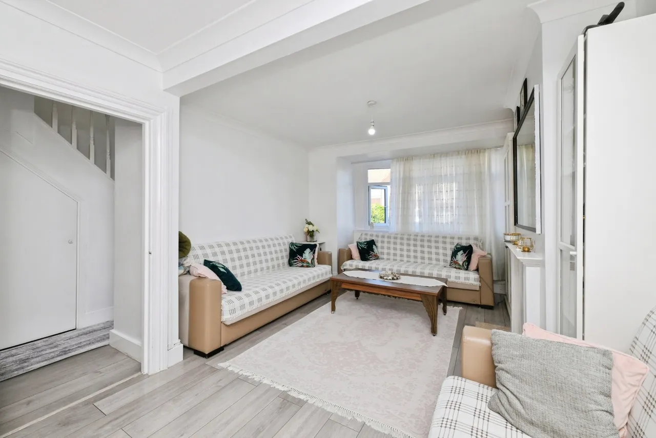 Aldridge Avenue, ENFIELD, Middlesex, EN3, photo 3