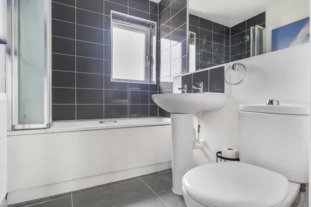 John Hunt Drive, Basingstoke, RG24, photo 6