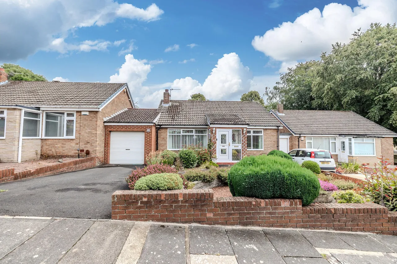 2 bed house for sale, Stuart Gardens, Throckley