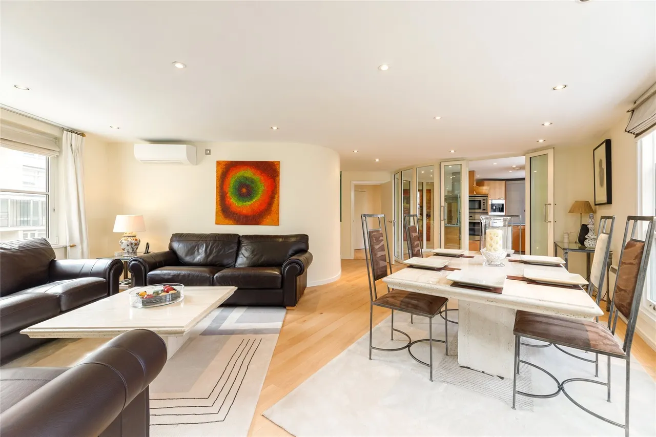 3 bed flat for sale — Ranelagh House, Elystan Place, Chelsea, SW3