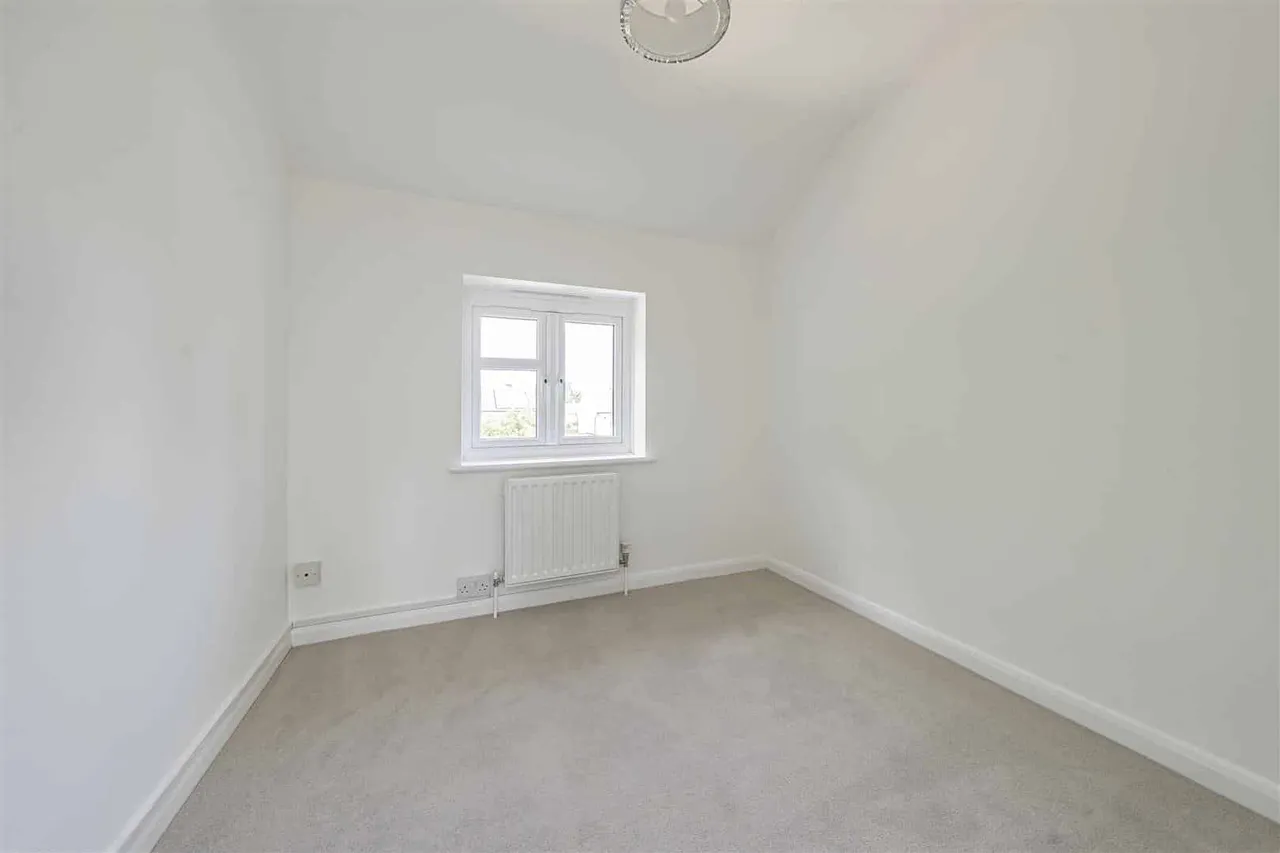 Dedworth Road, Windsor, SL4 4JL, photo 8