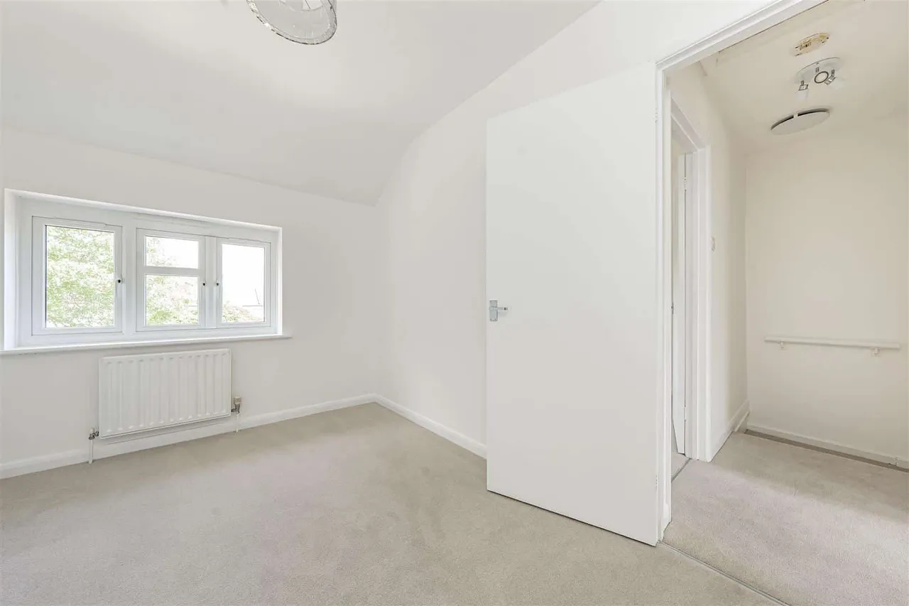Dedworth Road, Windsor, SL4 4JL, photo 6
