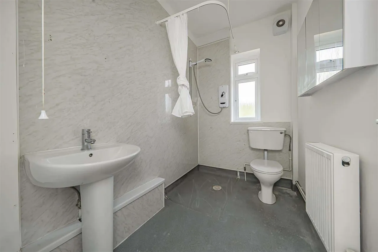 Dedworth Road, Windsor, SL4 4JL, photo 4