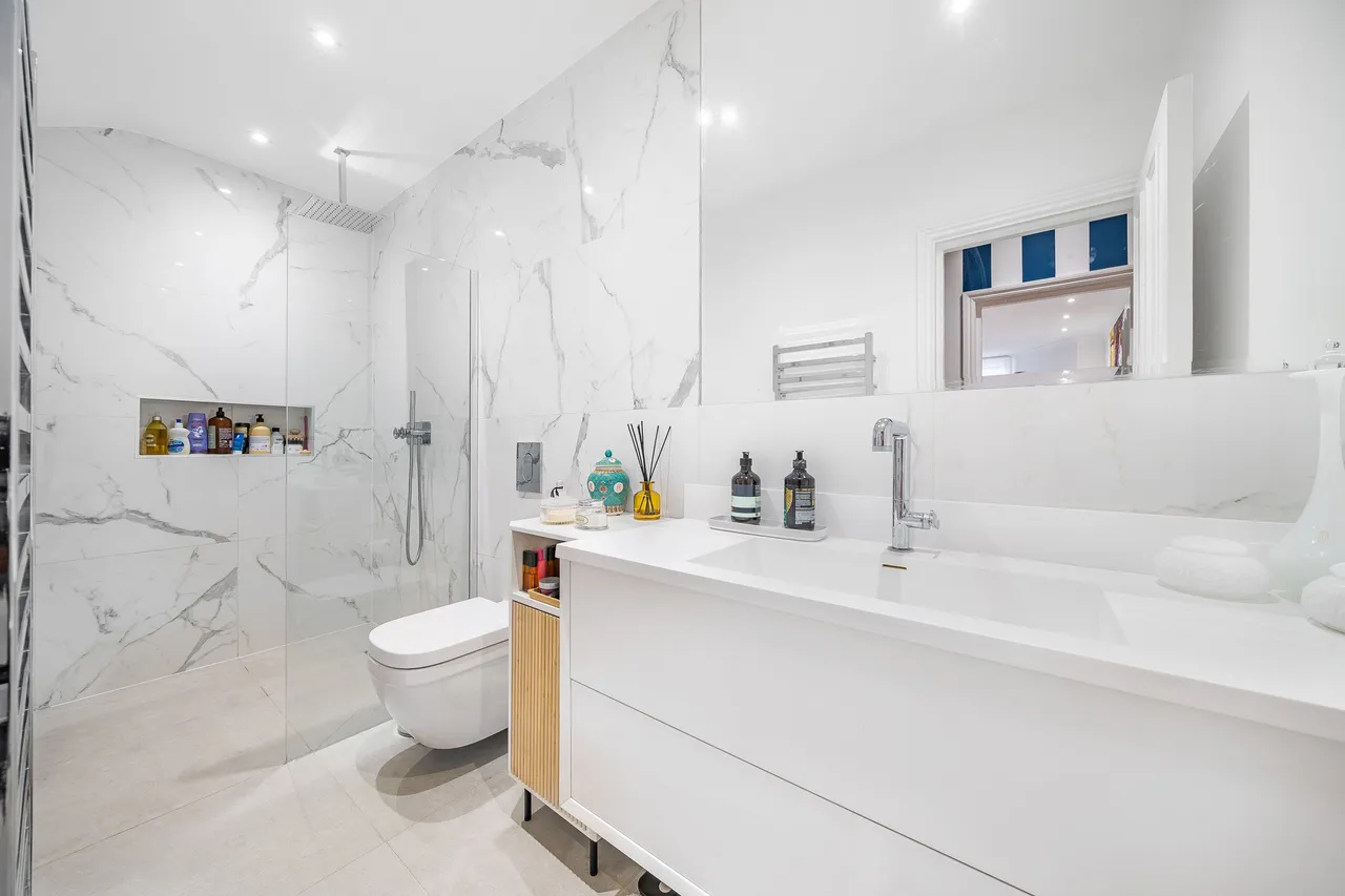 Flat A, 11 Cheniston Gardens, London, photo 8