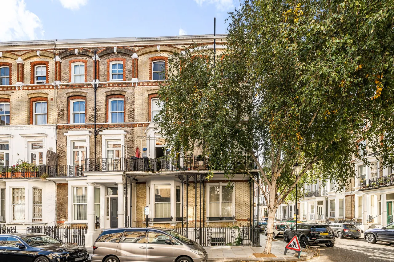 Flat A, 11 Cheniston Gardens, London, photo 10