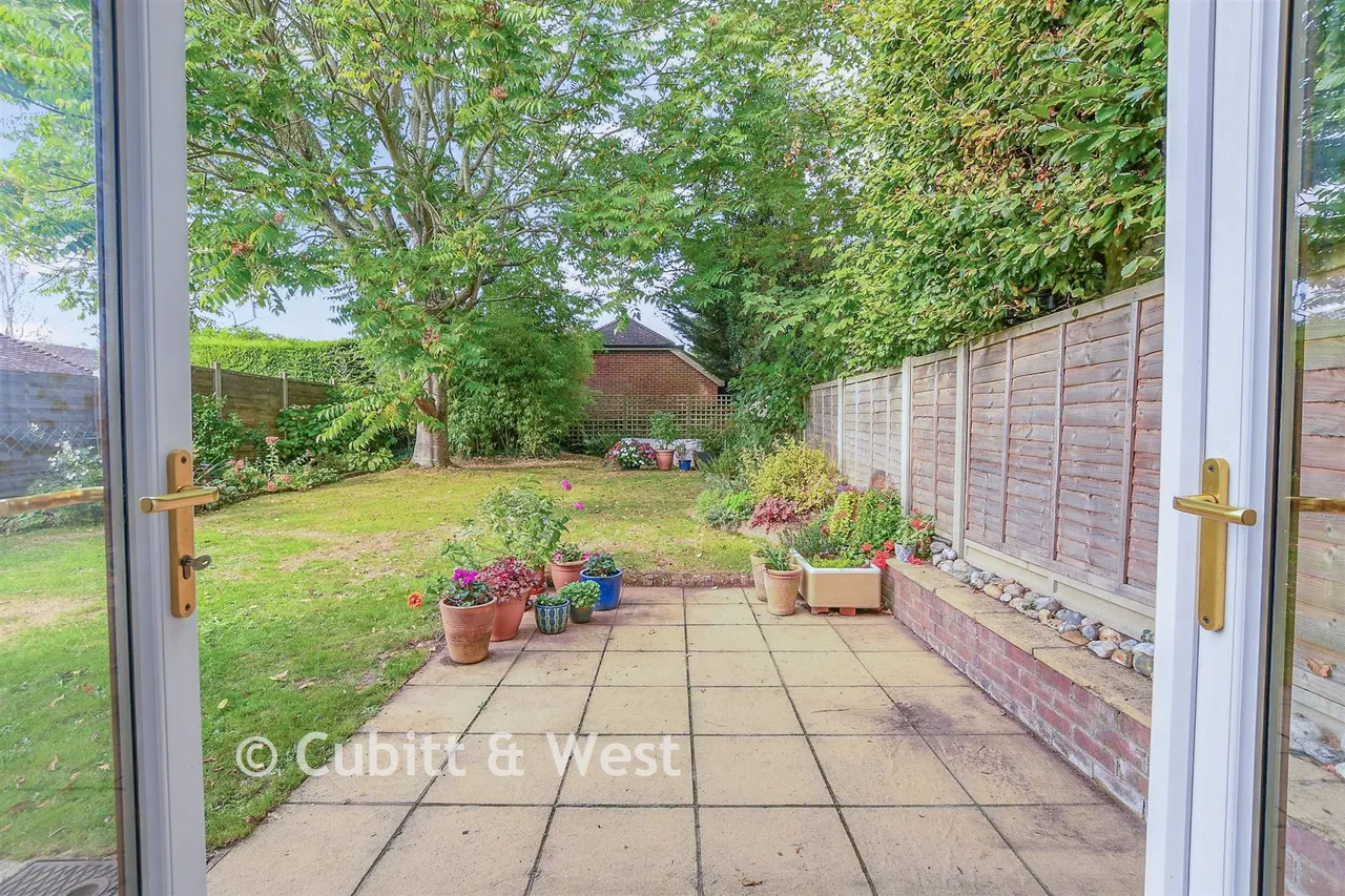 London Road, Pulborough, RH20, photo 7