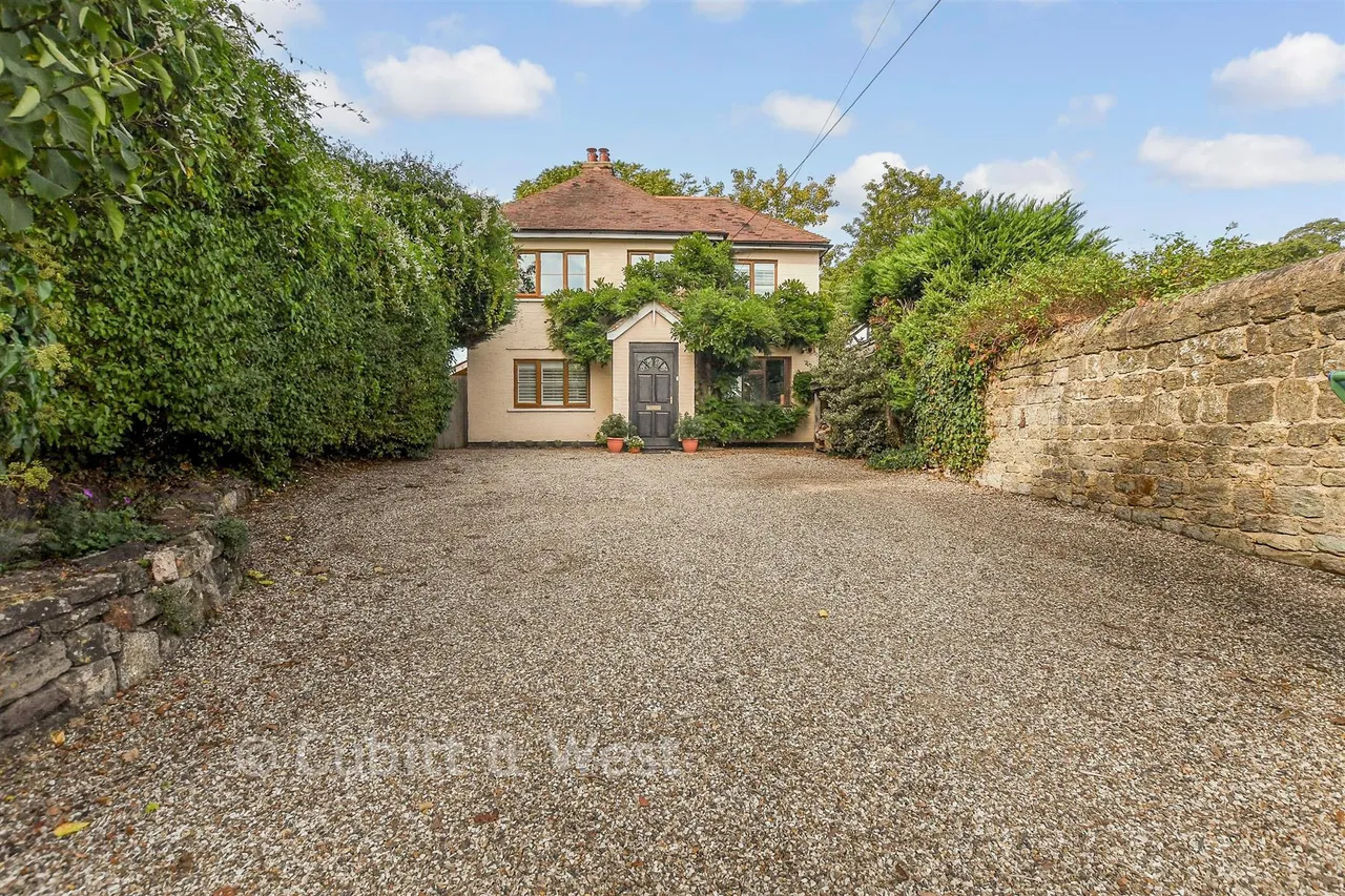 London Road, Pulborough, RH20, photo 18