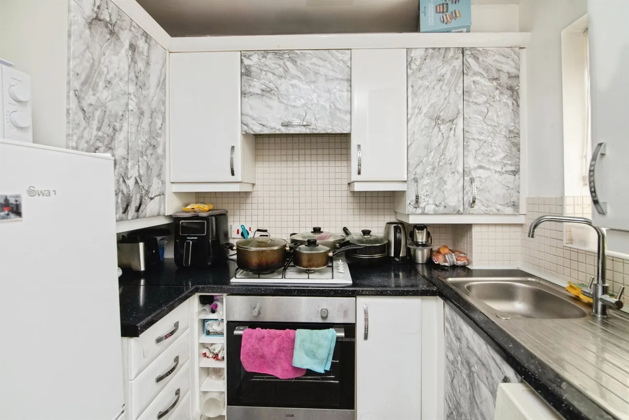 Sandringham Court, Great Barr, Birmingham, photo 11