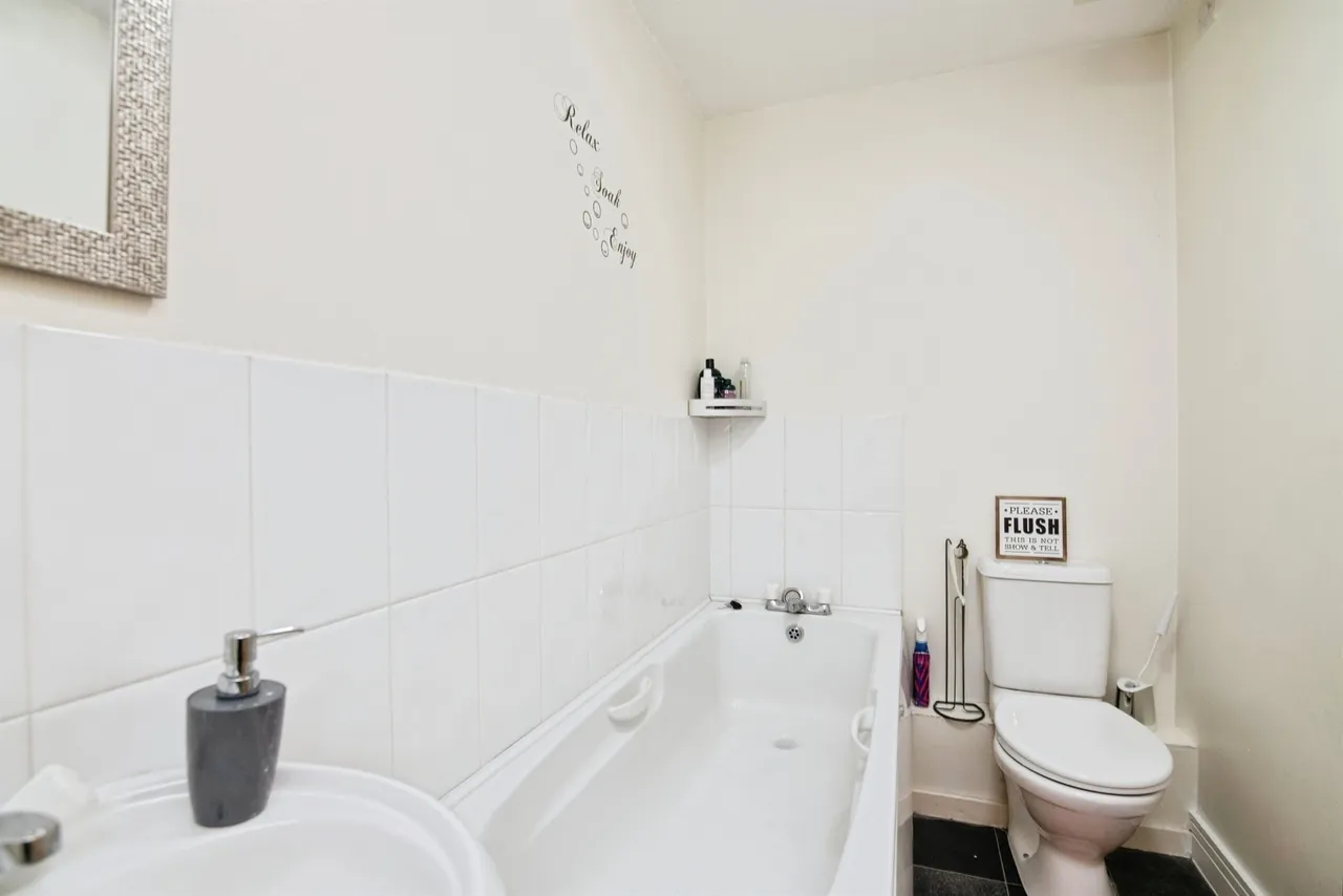 Sandringham Court, Great Barr, Birmingham, photo 7