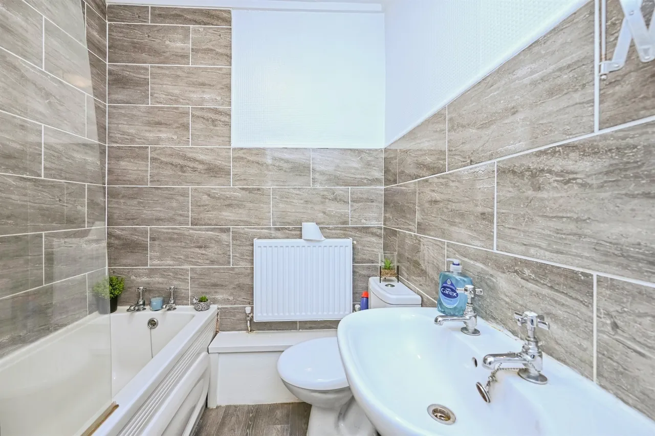 Acresgate Court, Liverpool, L25, photo 8