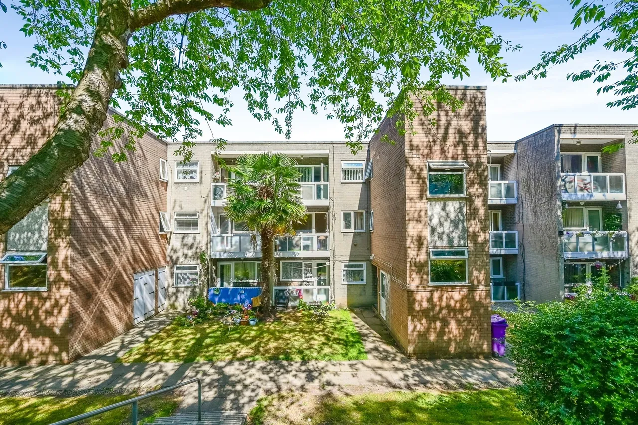 Acresgate Court, Liverpool, L25, photo 9