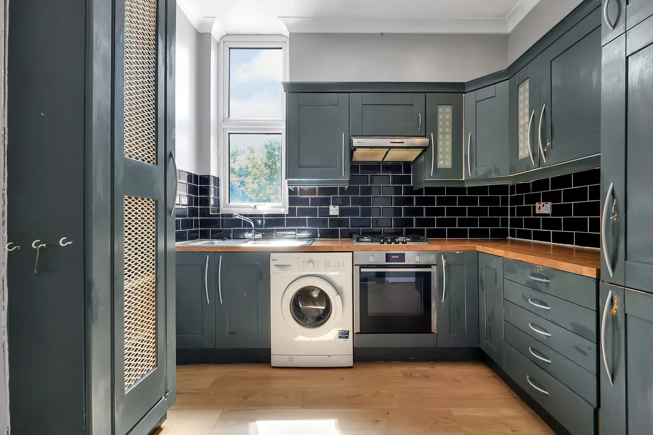 Anson Road, London, NW2, photo 3